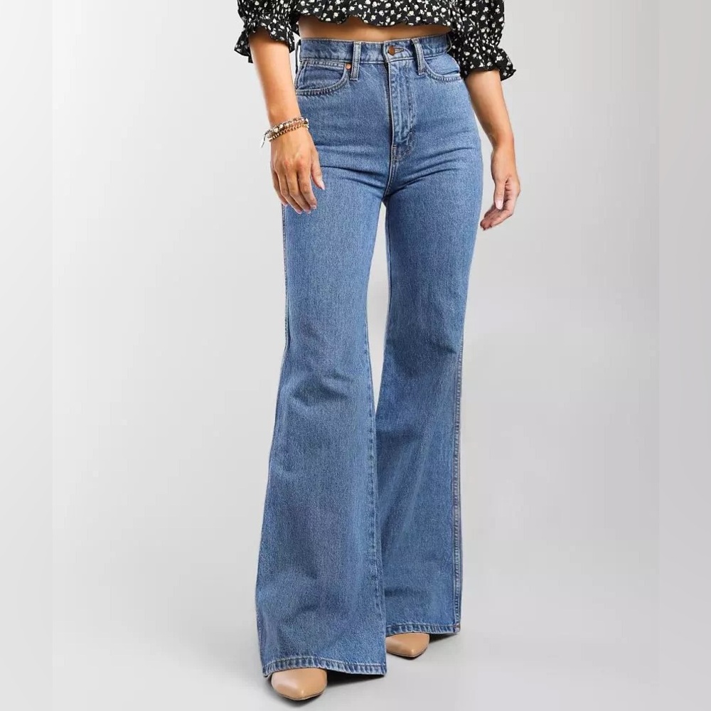 Wrangler Wanderer High Rise Flare Jeans